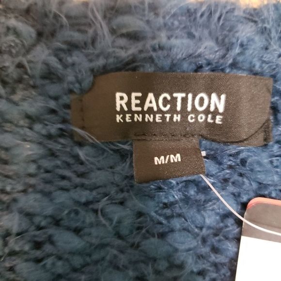 NWT New Kenneth Cole Reaction Blue Soft Fluffy Blue Sweater Medium Large - Picture 6 of 6